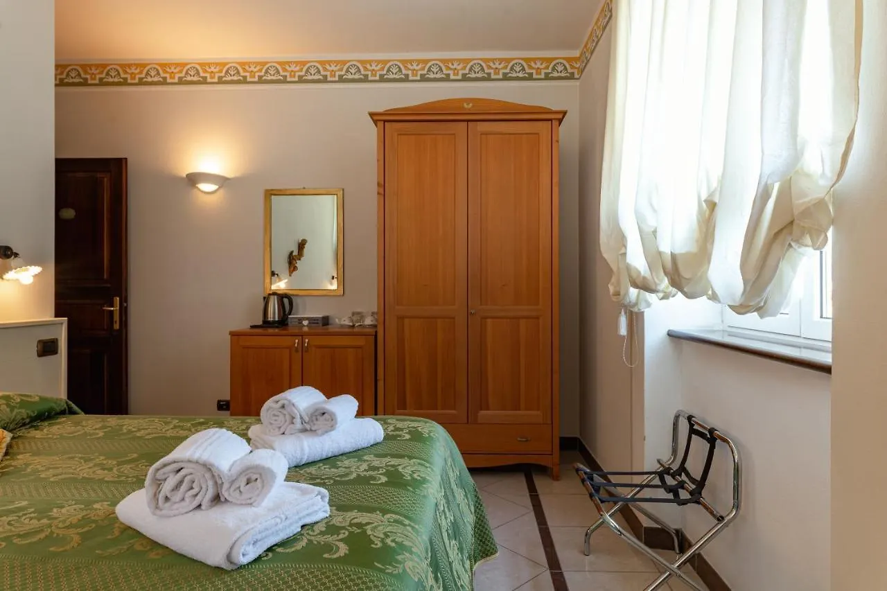 Bed & Breakfast Lucca Franco'S Villa Diecimo