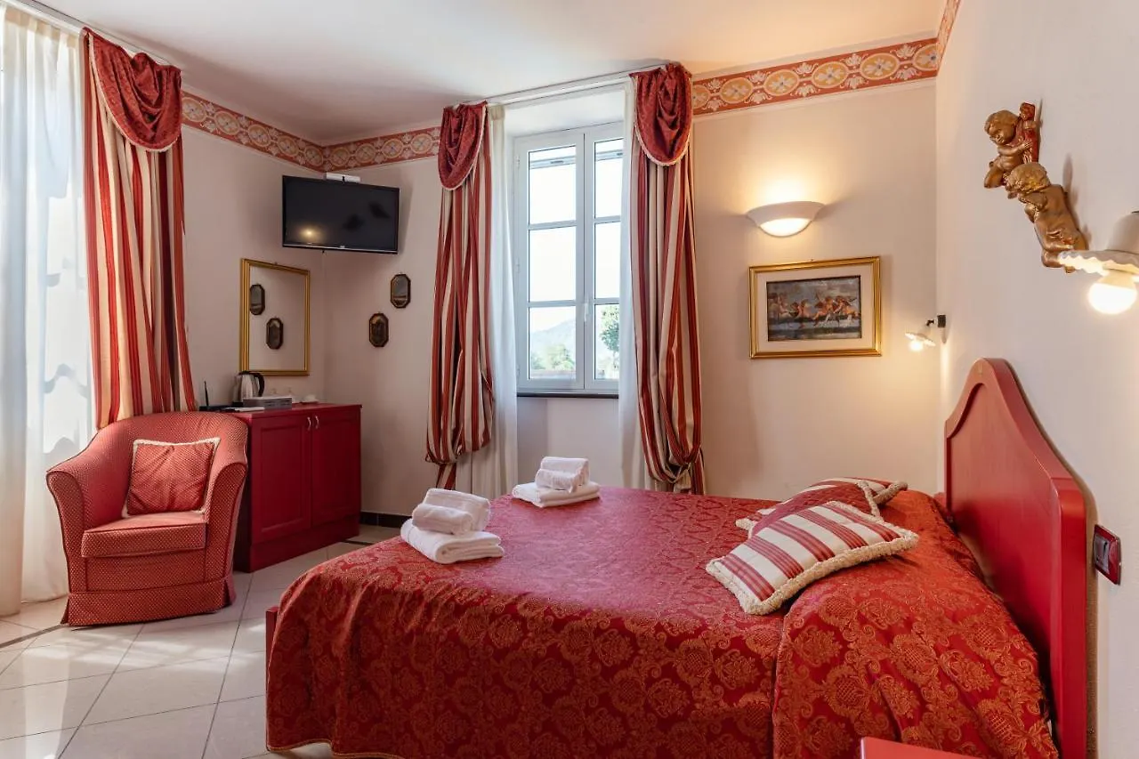 Lucca Franco'S Villa Diecimo